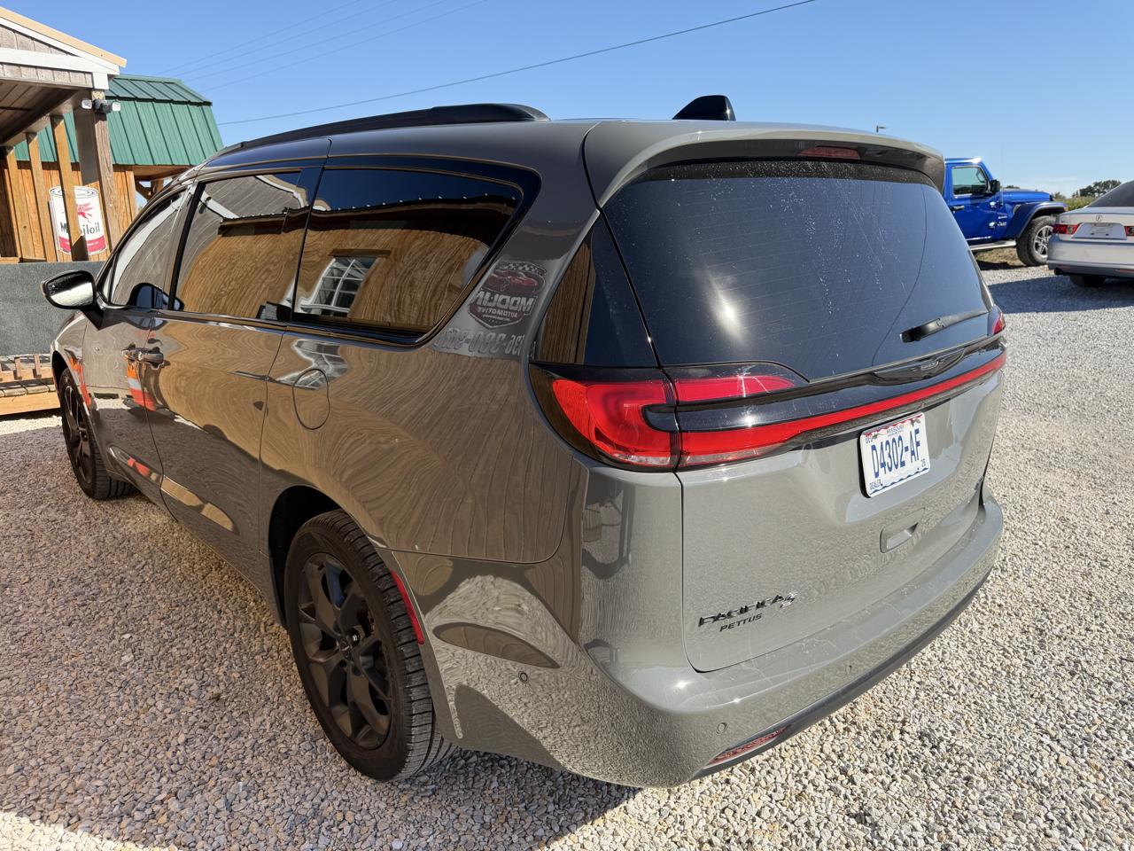 Chrysler Pacifica Touring L AWD 2023