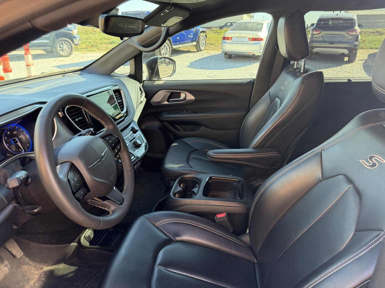 Chrysler Pacifica Touring L AWD 2023