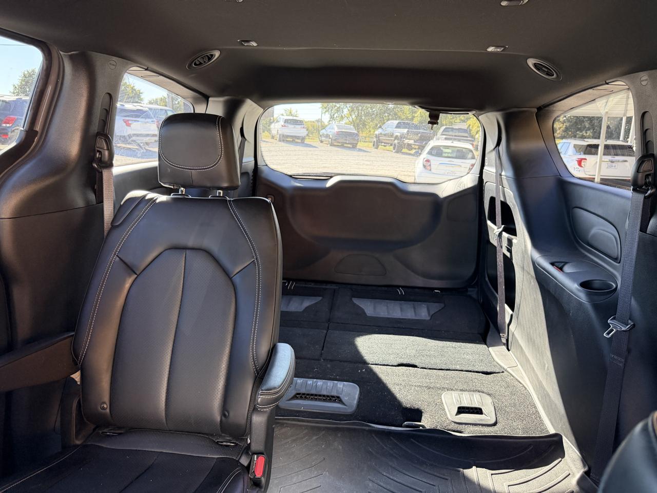 Chrysler Pacifica Touring L AWD 2023