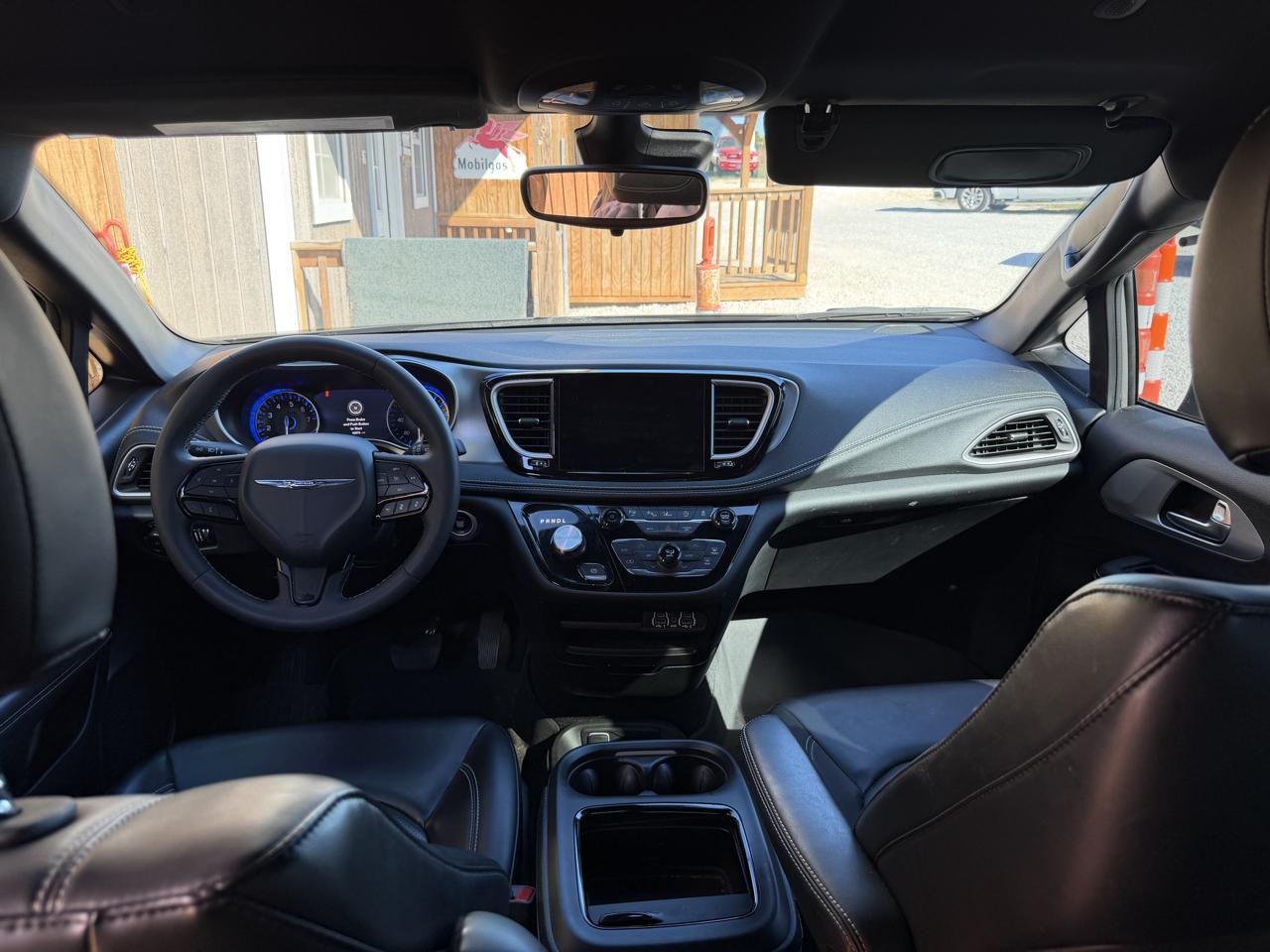 Chrysler Pacifica Touring L AWD 2023