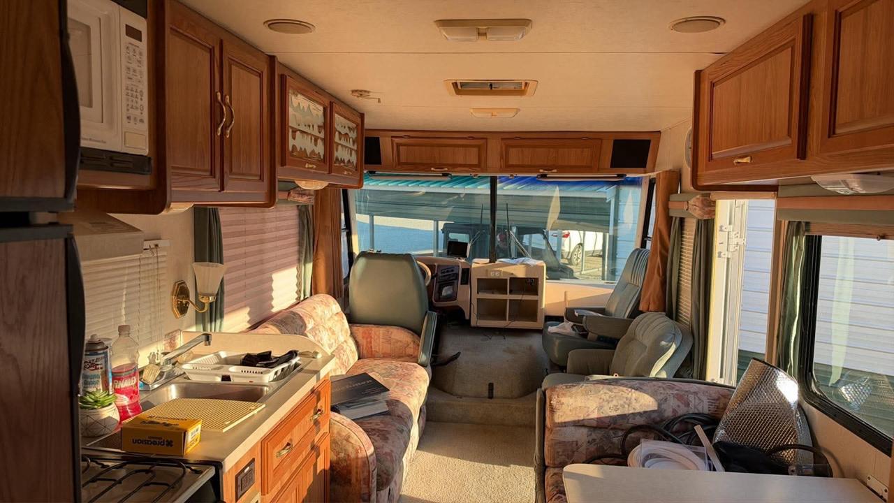 Ford Stripped Chassis Motorhome  1999