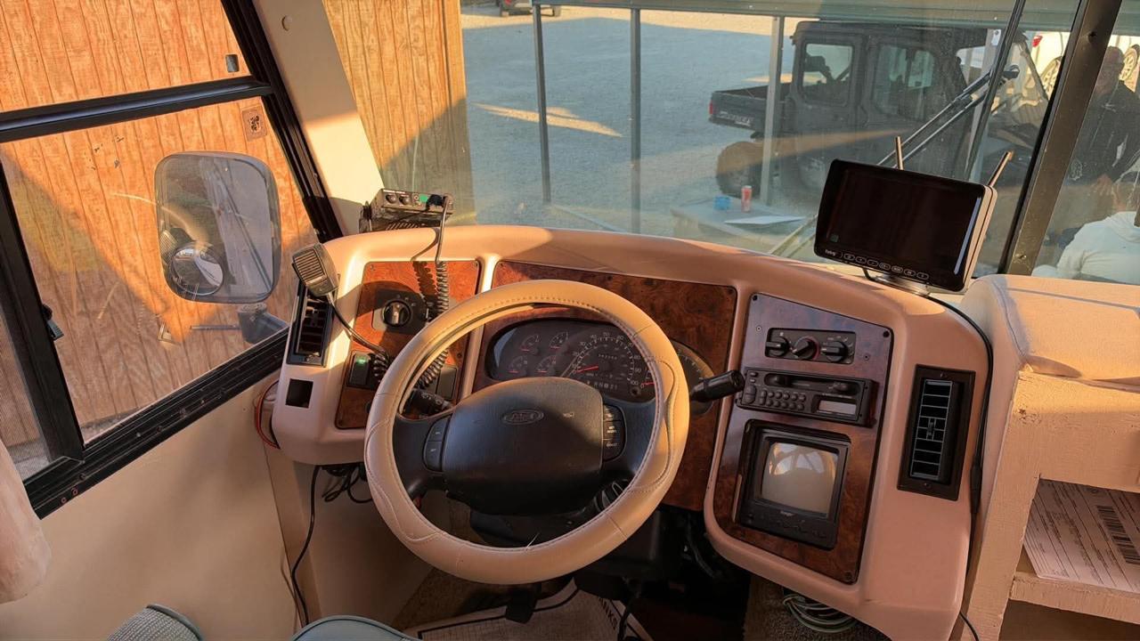 Ford Stripped Chassis Motorhome  1999
