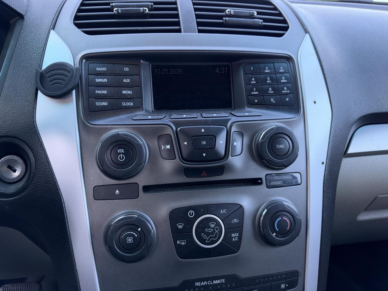 Ford Explorer Base 4WD 2013