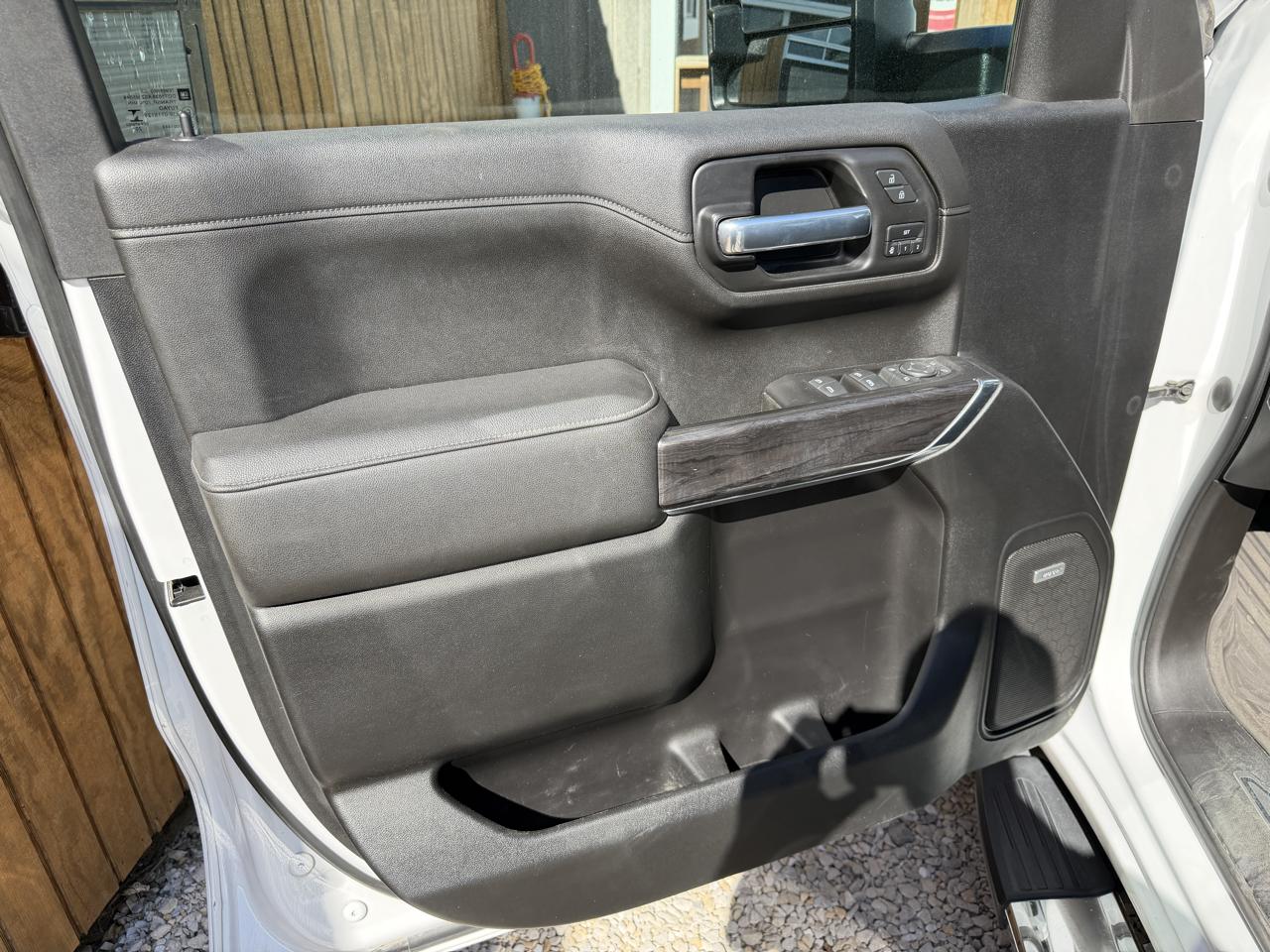 Chevrolet Silverado 1500 LTZ Crew Cab 4WD 2021
