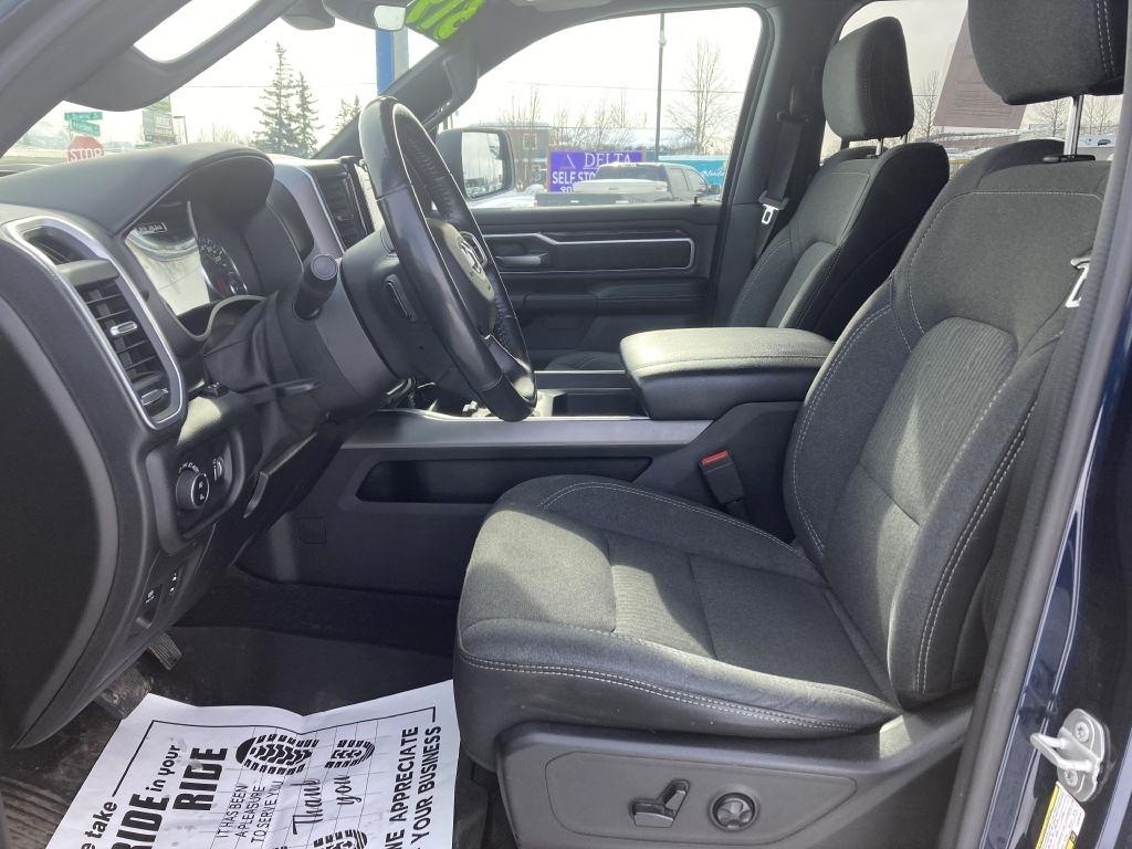 RAM 1500 Big Horn Crew Cab SWB 4WD 2020