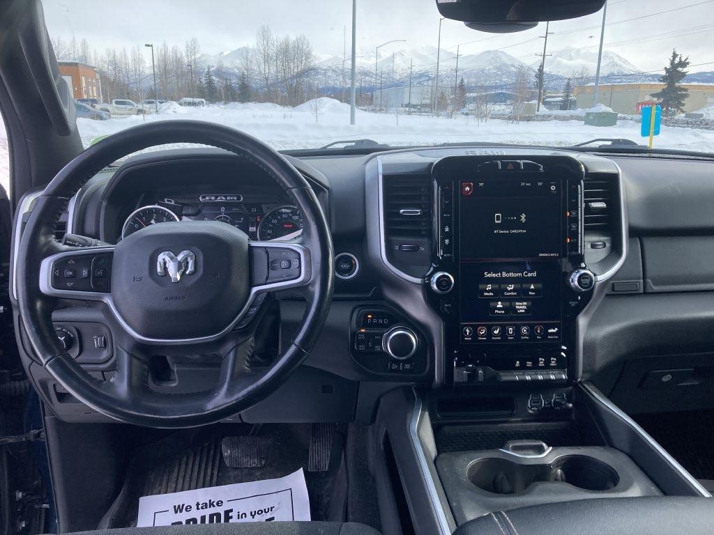 RAM 1500 Big Horn Crew Cab SWB 4WD 2020