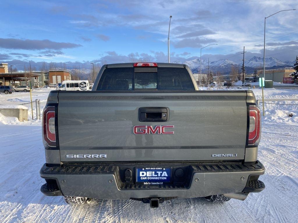 GMC Sierra 1500 Denali Crew Cab Long Box 4WD 2018