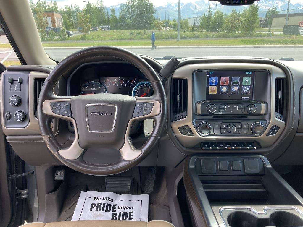 GMC Sierra 1500 Denali Crew Cab Long Box 4WD 2018
