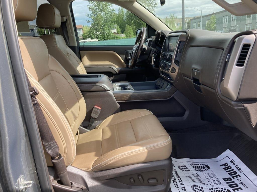 GMC Sierra 1500 Denali Crew Cab Long Box 4WD 2018