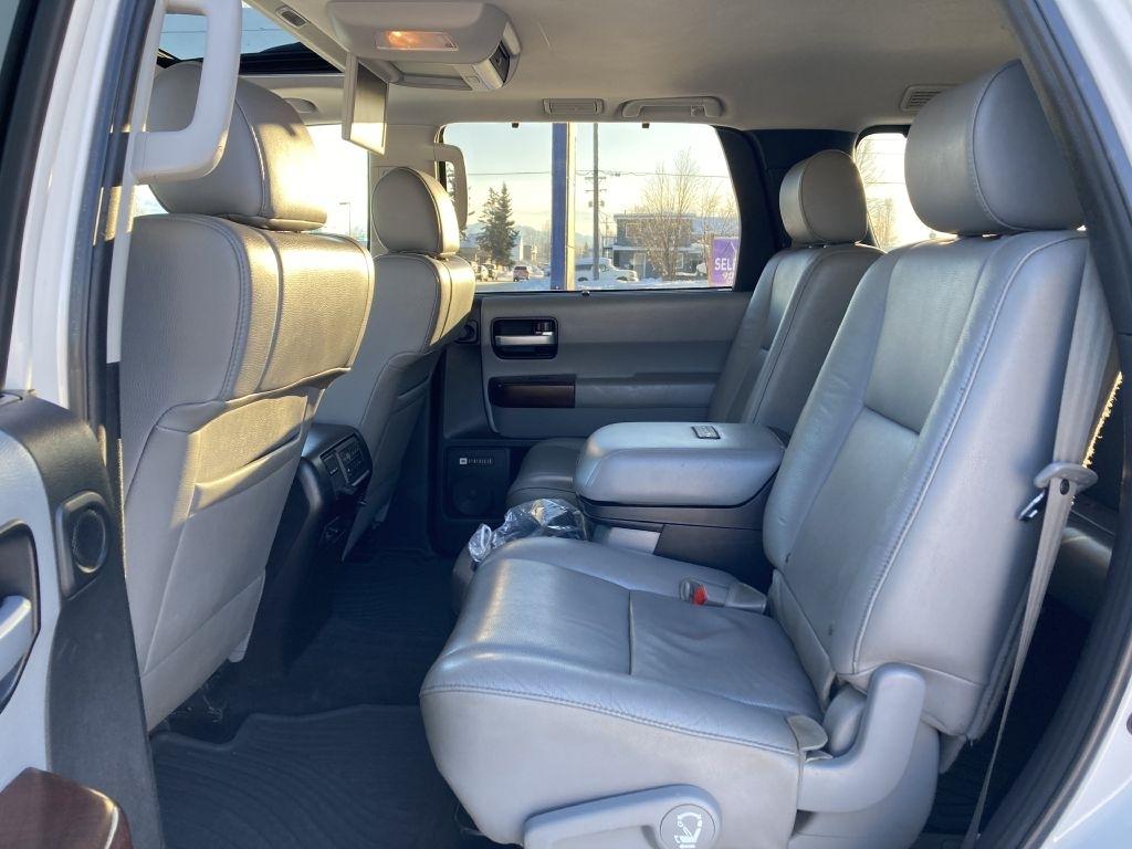 Toyota Sequoia Plantium 4WD 2014