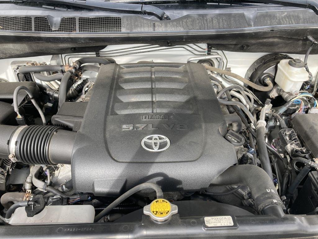 Toyota Sequoia Plantium 4WD 2014