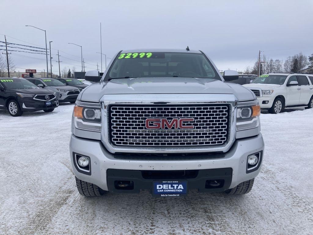 GMC Sierra 2500HD Denali Crew Cab 4WD 2015