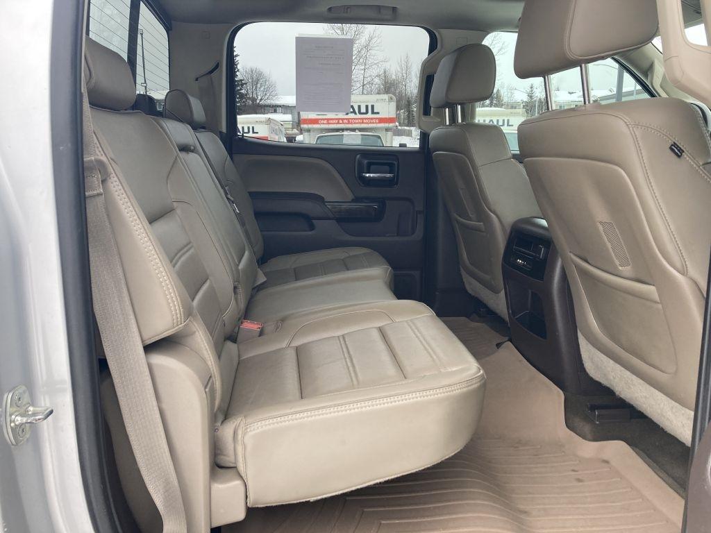 GMC Sierra 2500HD Denali Crew Cab 4WD 2015