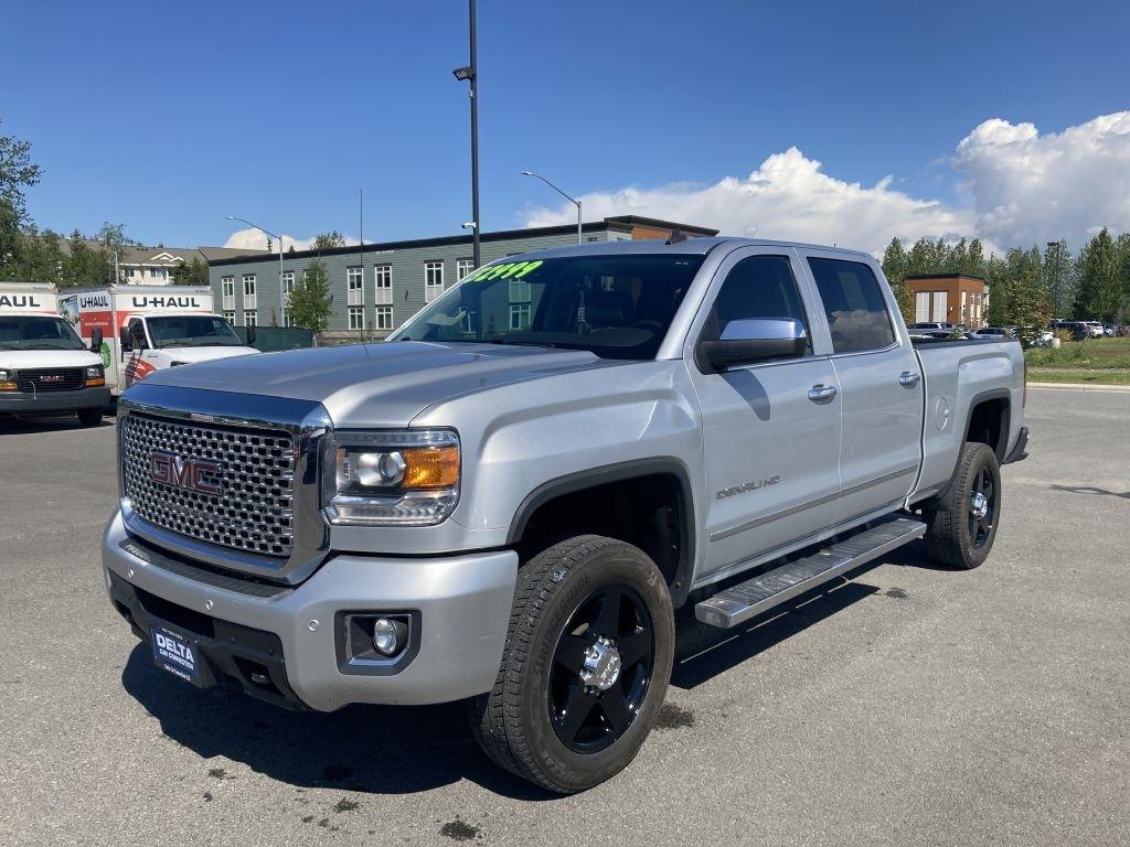 GMC Sierra 2500HD Denali Crew Cab 4WD 2015