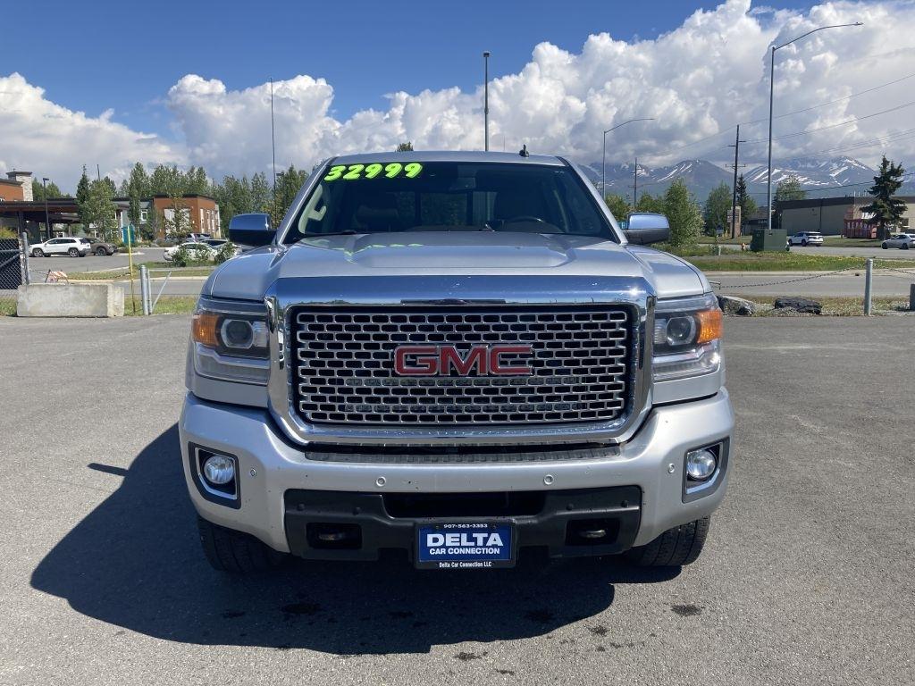GMC Sierra 2500HD Denali Crew Cab 4WD 2015