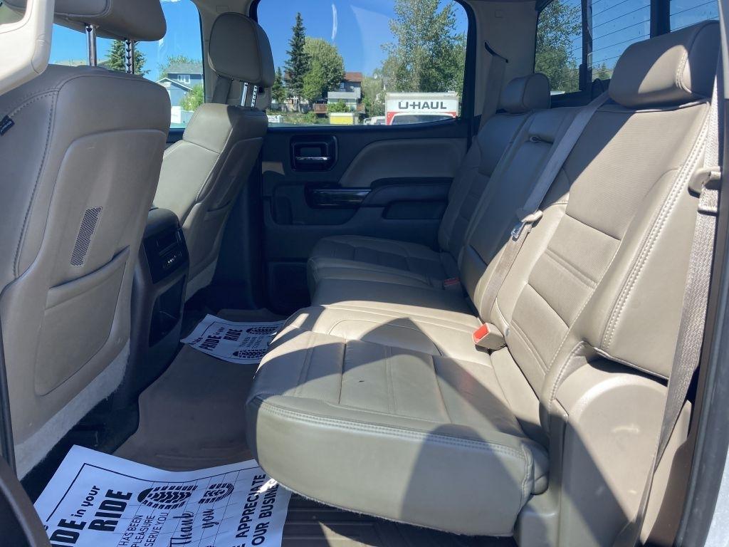 GMC Sierra 2500HD Denali Crew Cab 4WD 2015