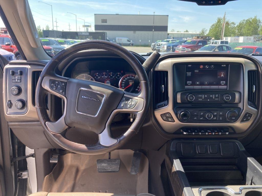 GMC Sierra 2500HD Denali Crew Cab 4WD 2015