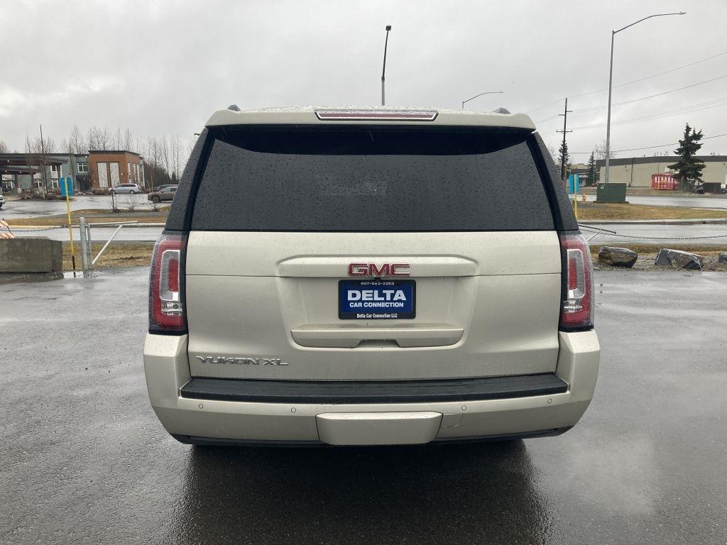 GMC Yukon XL SLT 4WD 2017