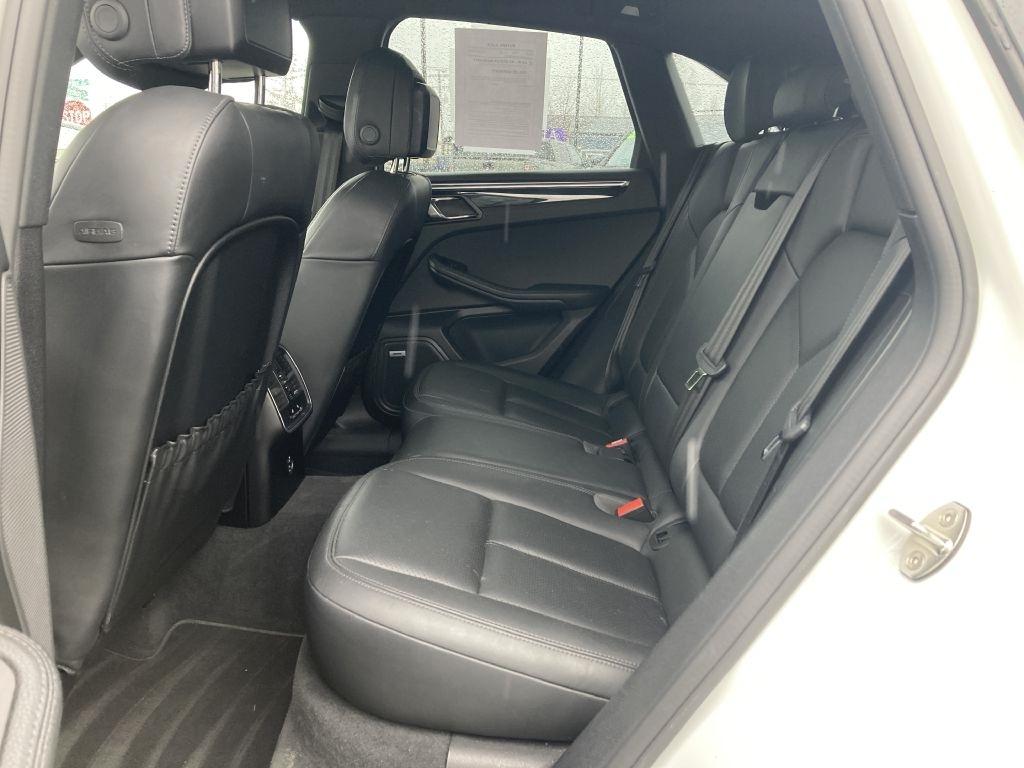 Porsche Macan Base 2020