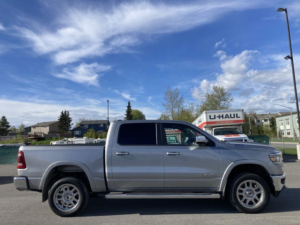 RAM 1500 Laramie Crew Cab SWB 4WD 2019