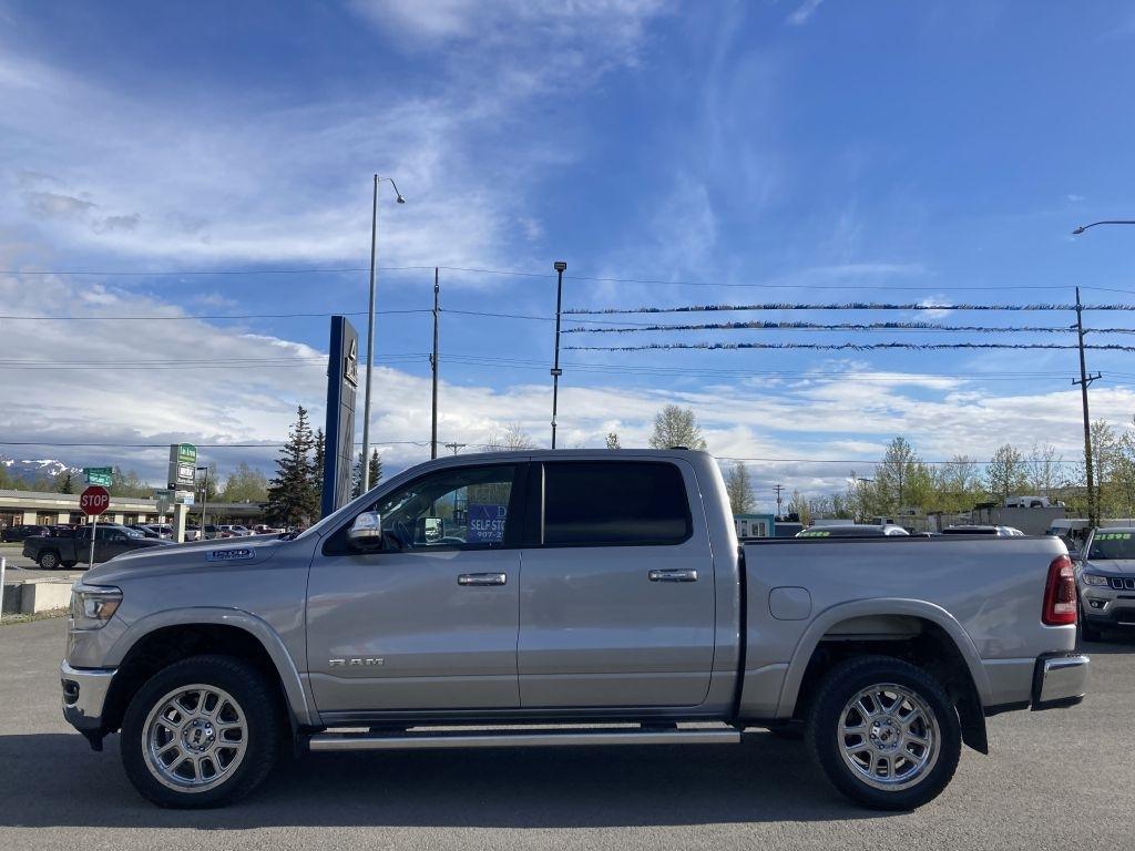 RAM 1500 Laramie Crew Cab SWB 4WD 2019