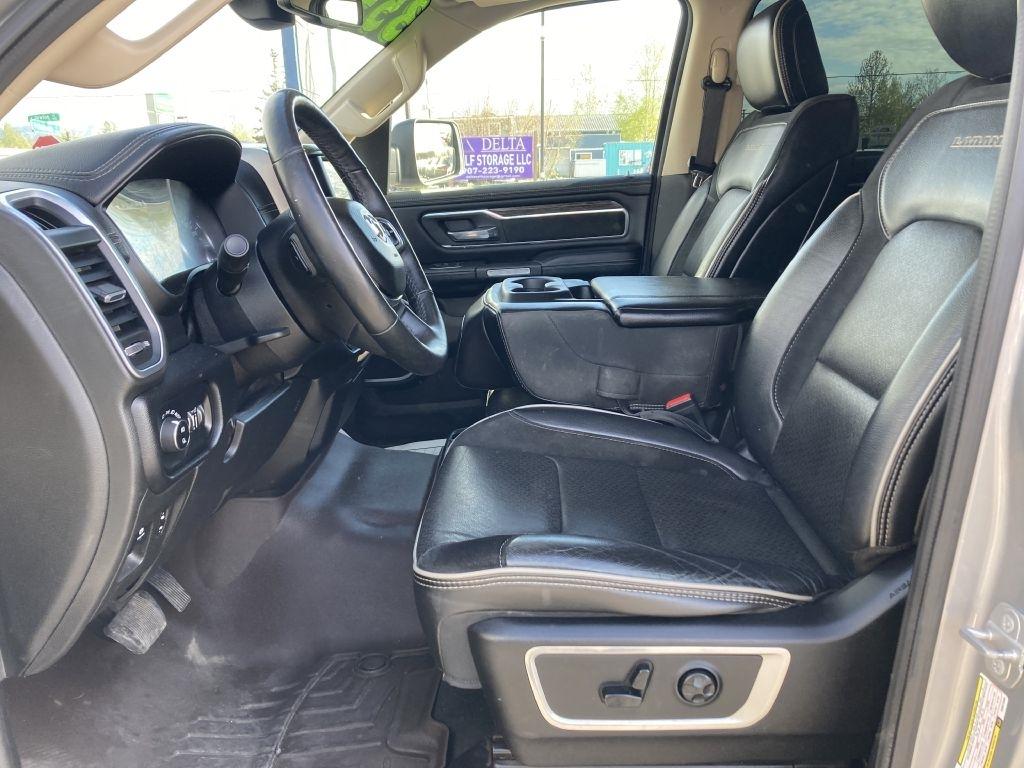 RAM 1500 Laramie Crew Cab SWB 4WD 2019