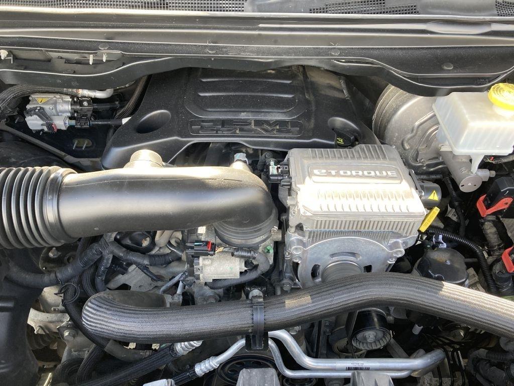 RAM 1500 Laramie Crew Cab SWB 4WD 2019