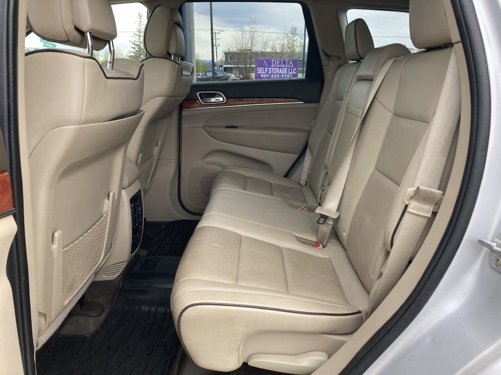 Jeep Grand Cherokee Overland 4WD 2011