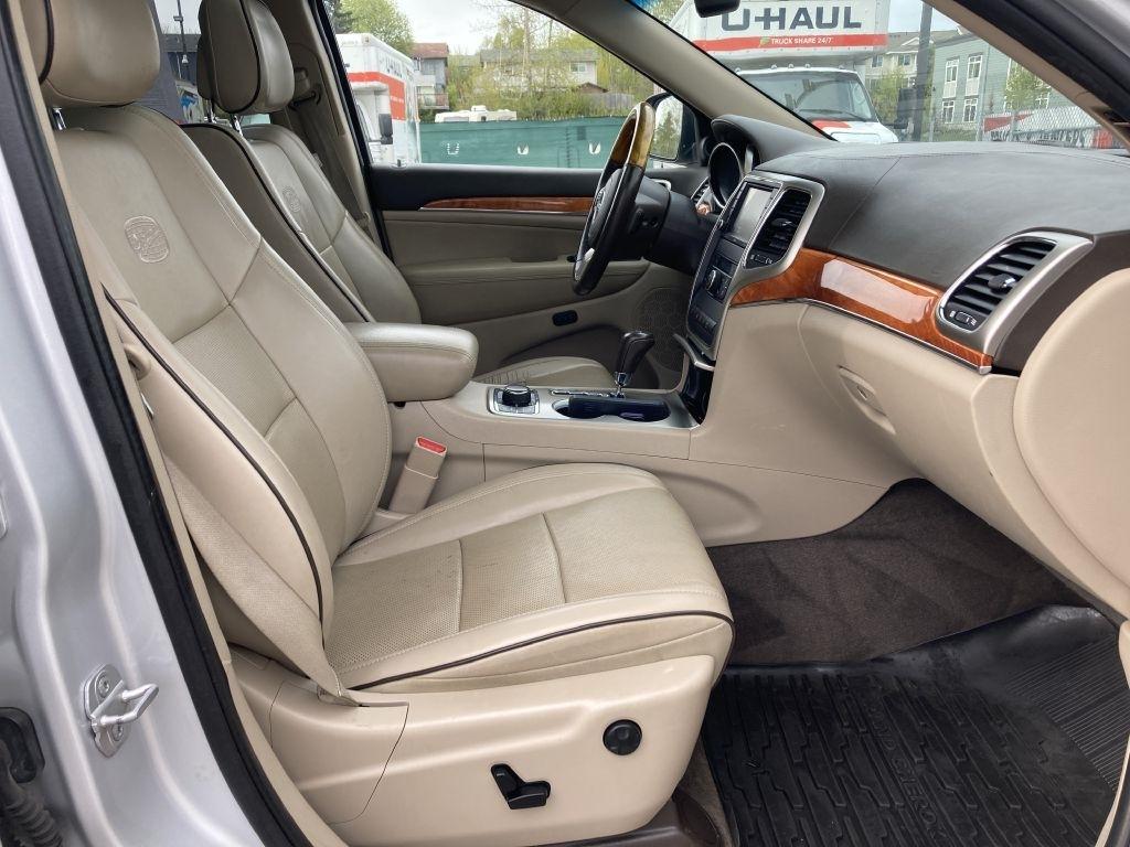 Jeep Grand Cherokee Overland 4WD 2011