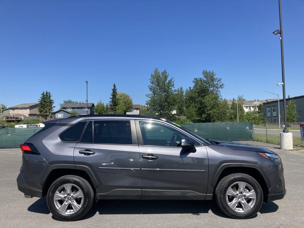 Toyota RAV4 XLE AWD 2025