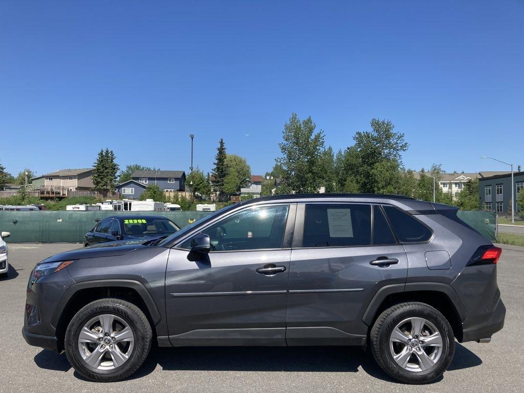 Toyota RAV4 XLE AWD 2025