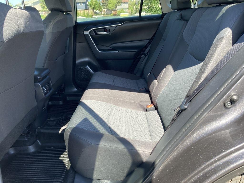 Toyota RAV4 XLE AWD 2025