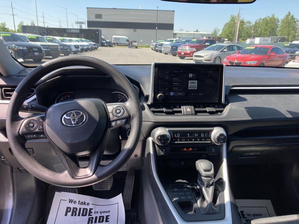 Toyota RAV4 XLE AWD 2025