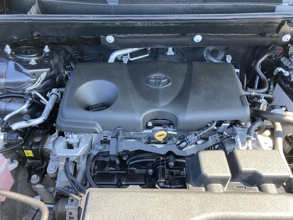 Toyota RAV4 XLE AWD 2025