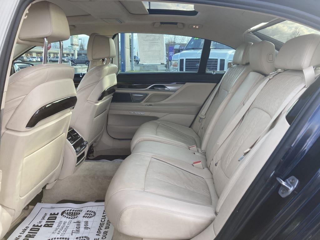 BMW 7-Series 750i xDrive 2016