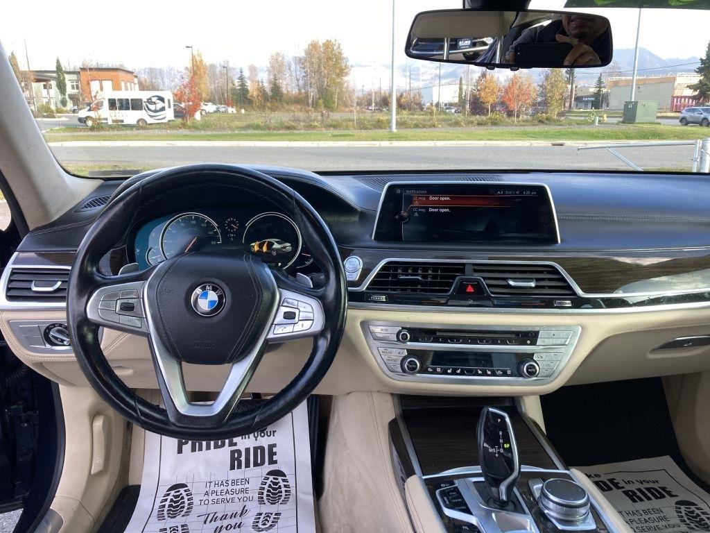 BMW 7-Series 750i xDrive 2016