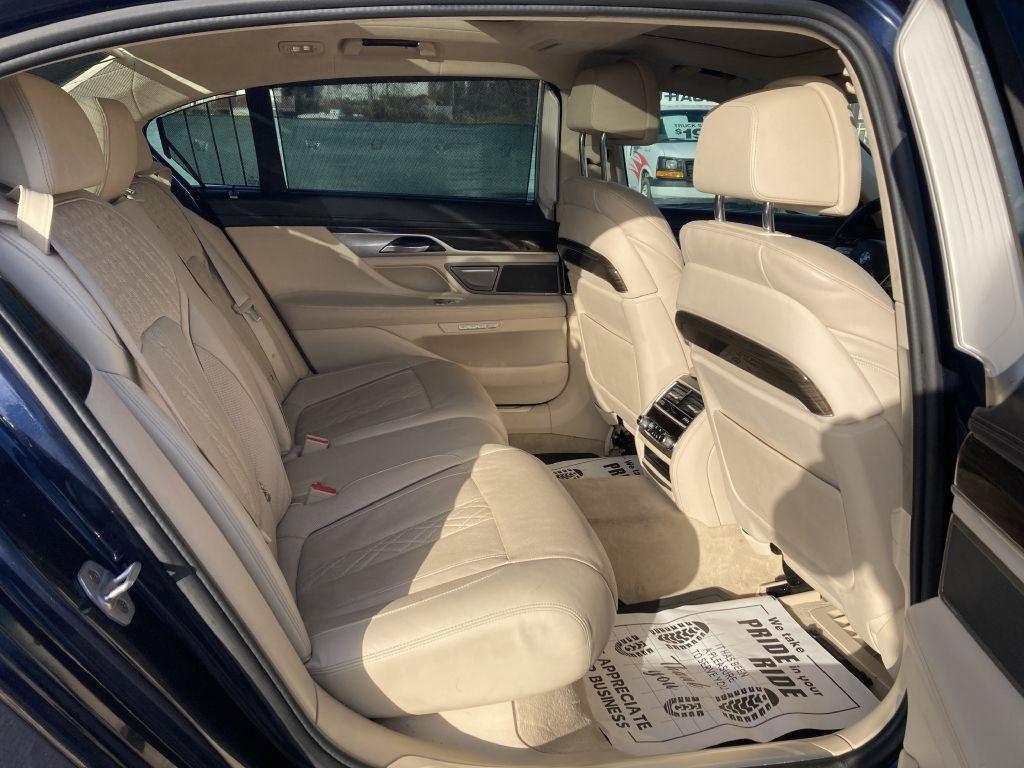 BMW 7-Series 750i xDrive 2016