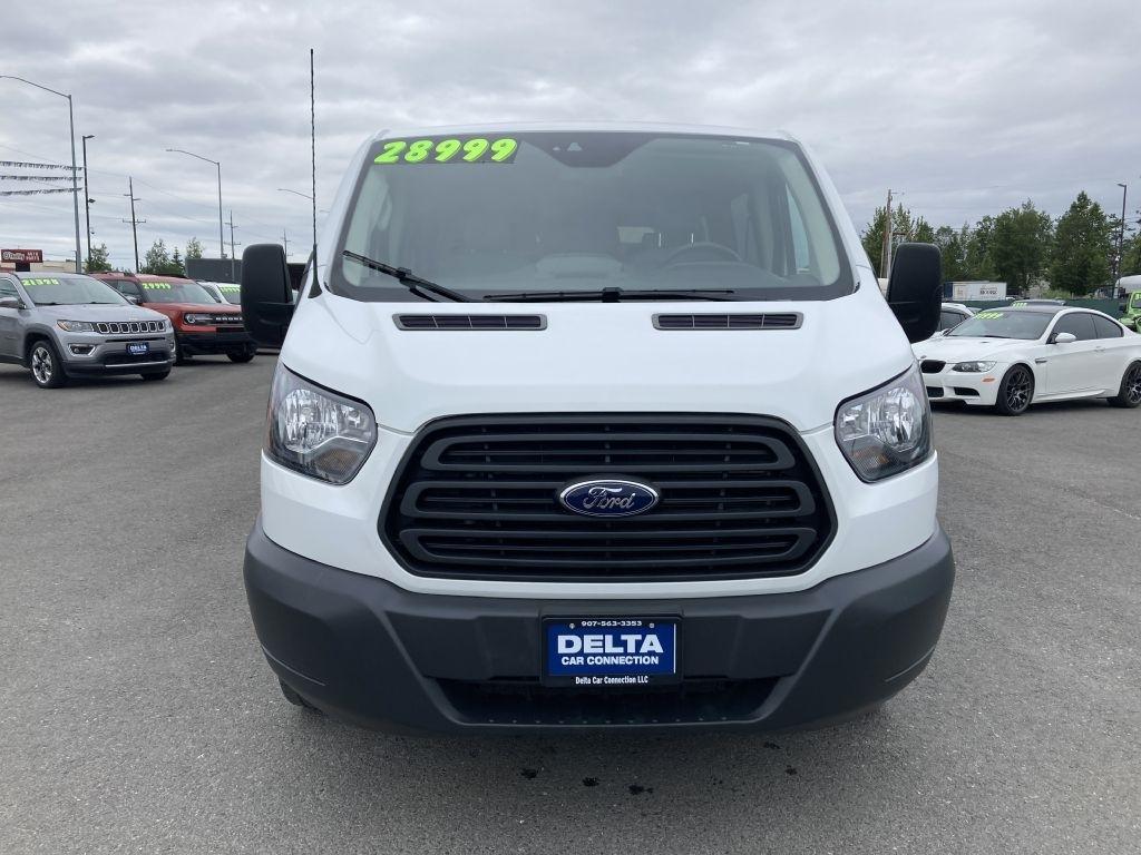Ford Transit 150 Wagon Low Roof XL 60/40 Pass. 130-in. WB 2018