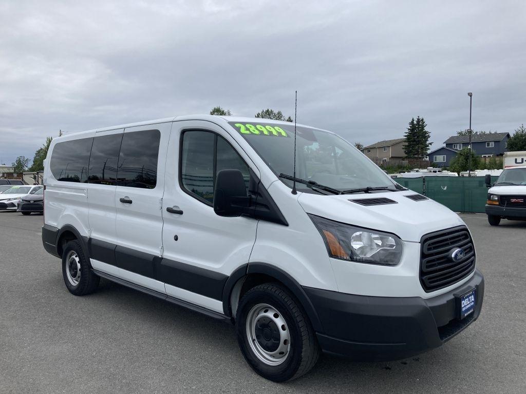 Ford Transit 150 Wagon Low Roof XL 60/40 Pass. 130-in. WB 2018