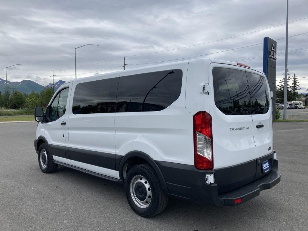 Ford Transit 150 Wagon Low Roof XL 60/40 Pass. 130-in. WB 2018