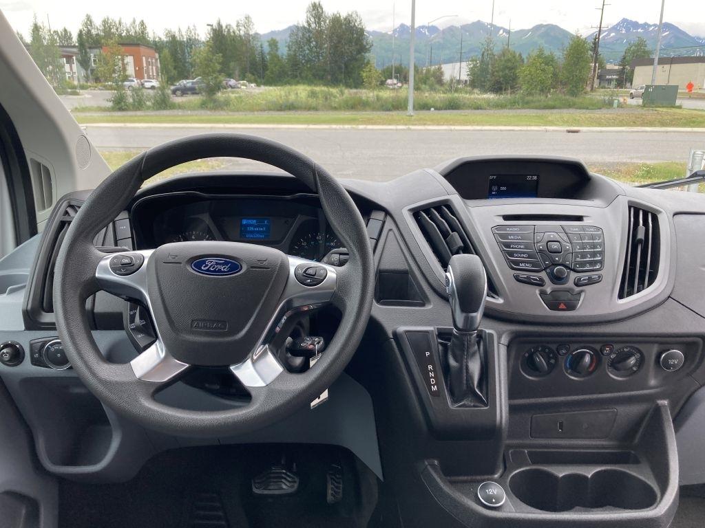 Ford Transit 150 Wagon Low Roof XL 60/40 Pass. 130-in. WB 2018