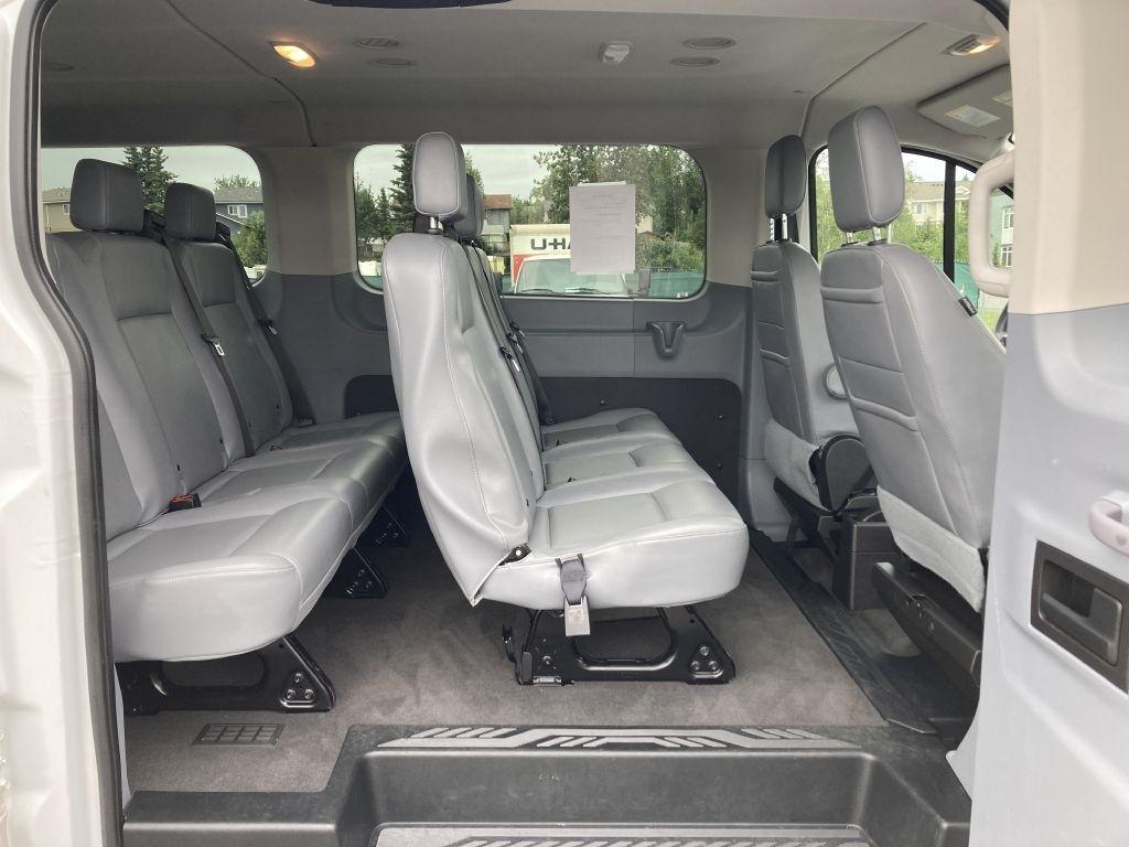 Ford Transit 150 Wagon Low Roof XL 60/40 Pass. 130-in. WB 2018