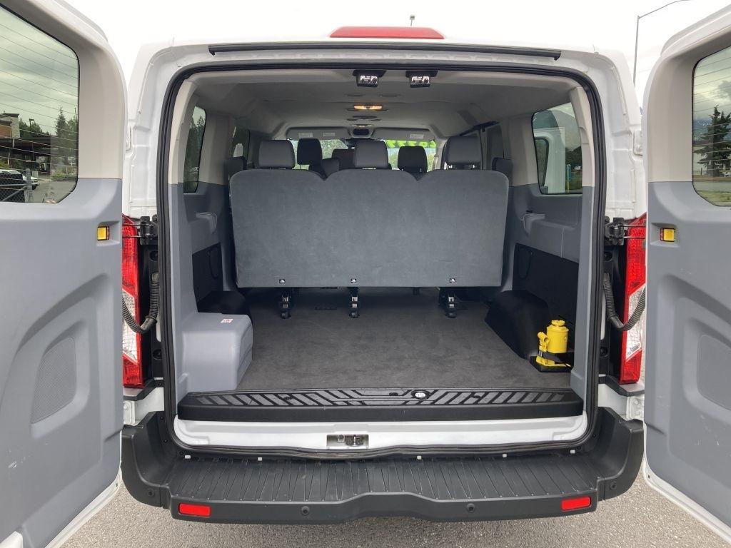 Ford Transit 150 Wagon Low Roof XL 60/40 Pass. 130-in. WB 2018