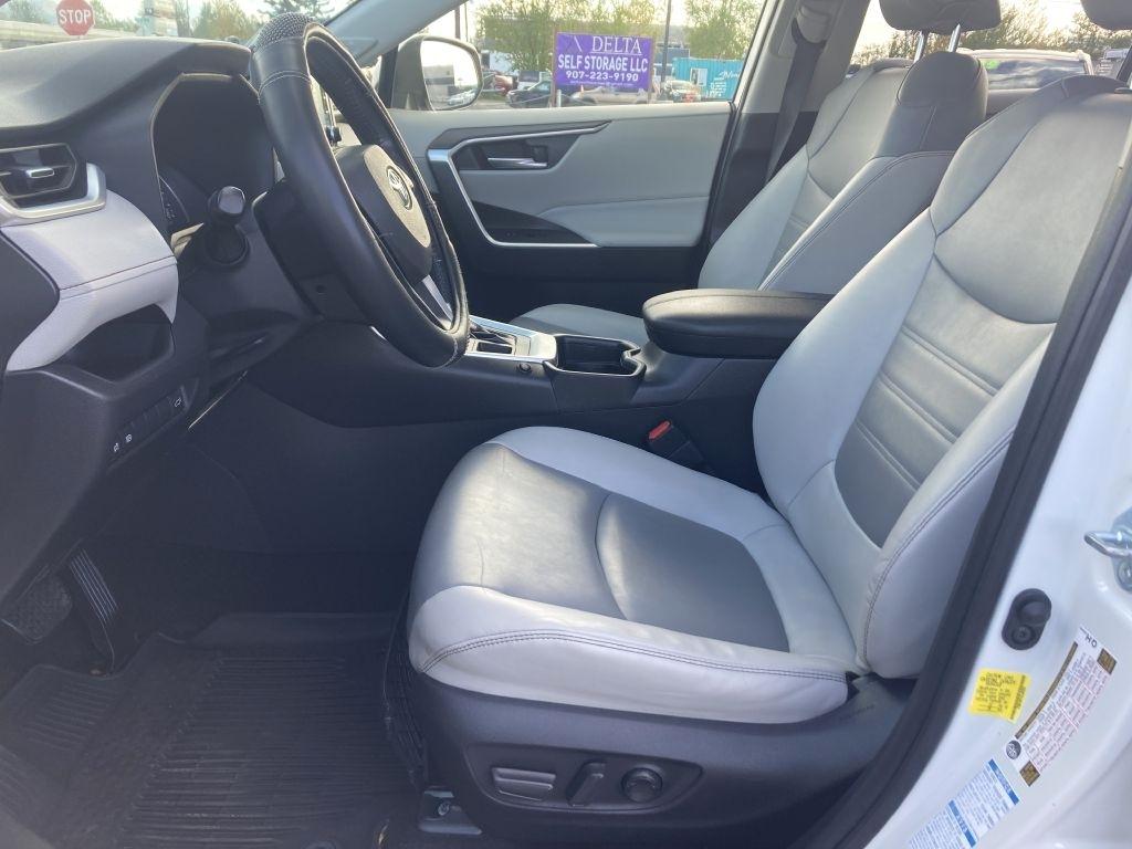 Toyota RAV4 XLE Premium AWD 2019