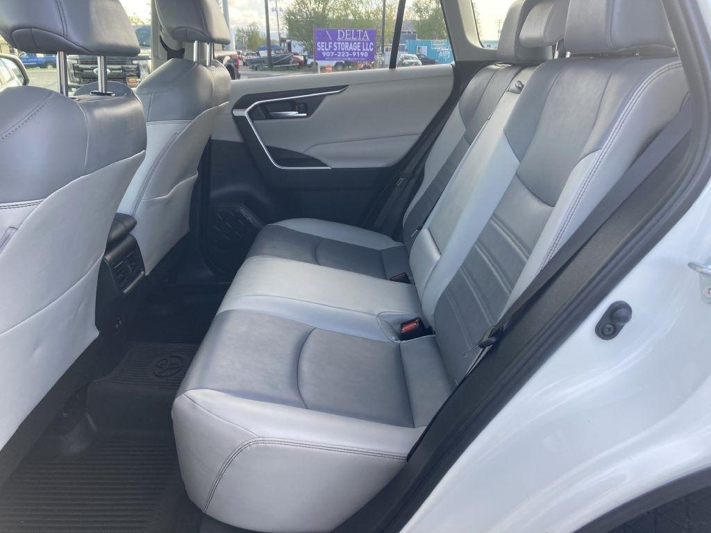 Toyota RAV4 XLE Premium AWD 2019