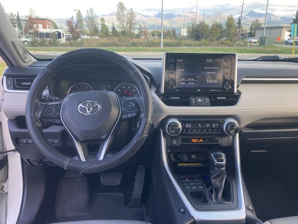 Toyota RAV4 XLE Premium AWD 2019