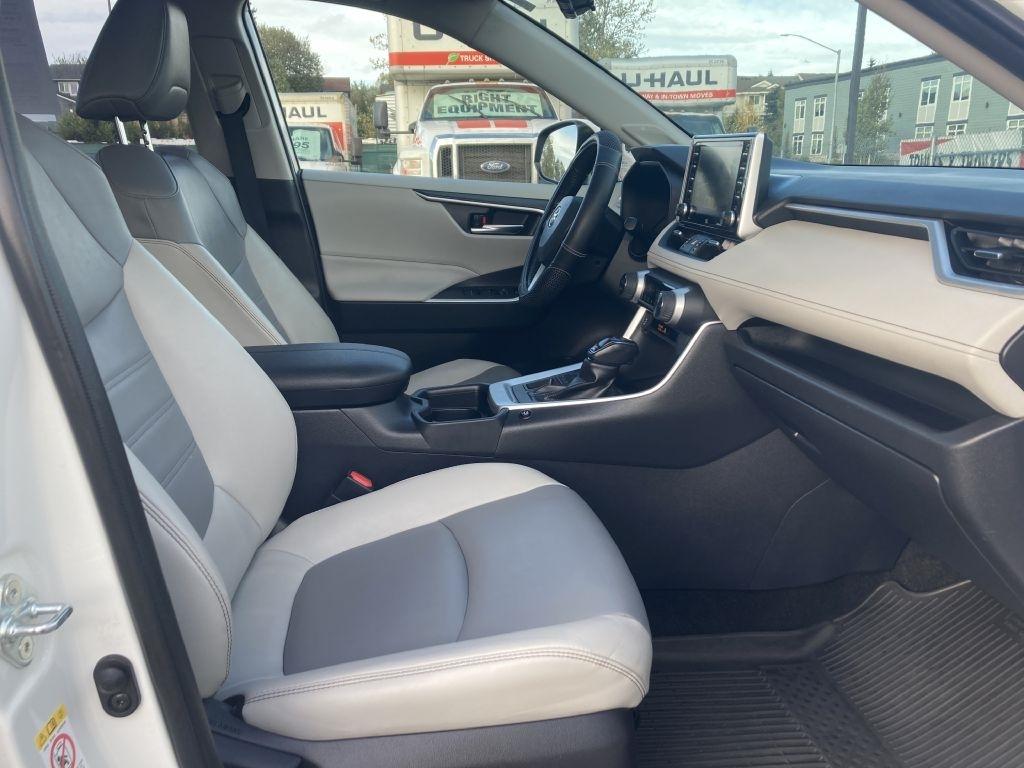 Toyota RAV4 XLE Premium AWD 2019