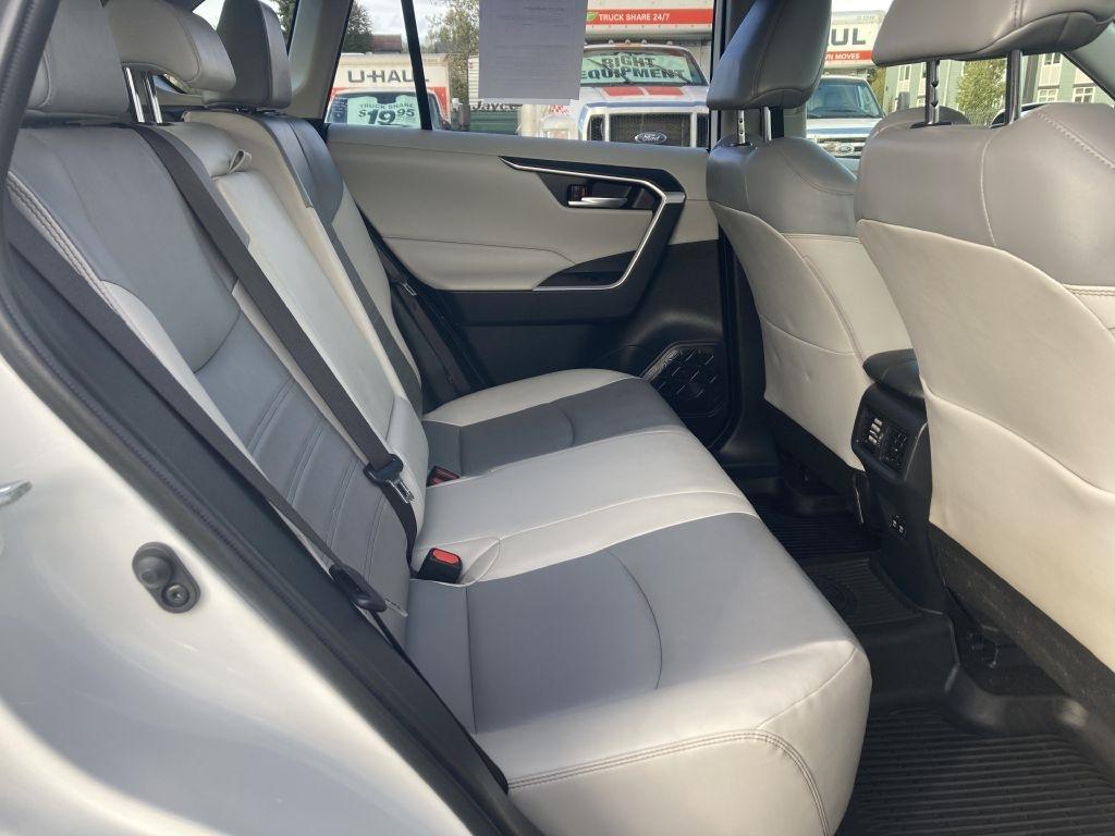 Toyota RAV4 XLE Premium AWD 2019