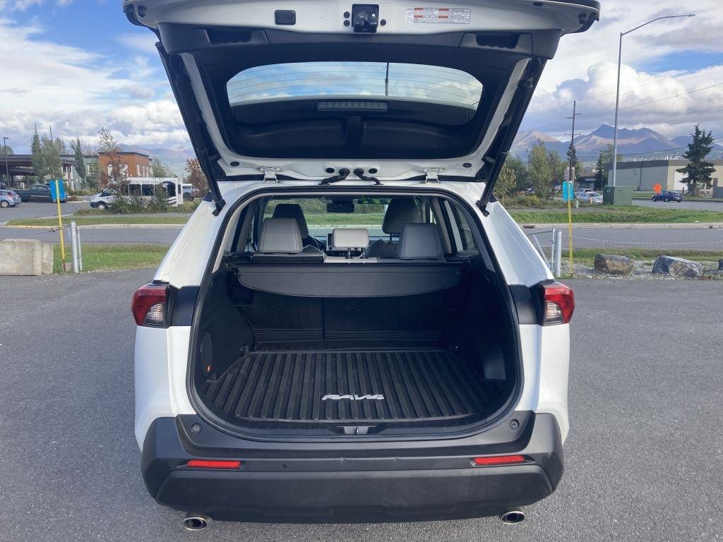 Toyota RAV4 XLE Premium AWD 2019