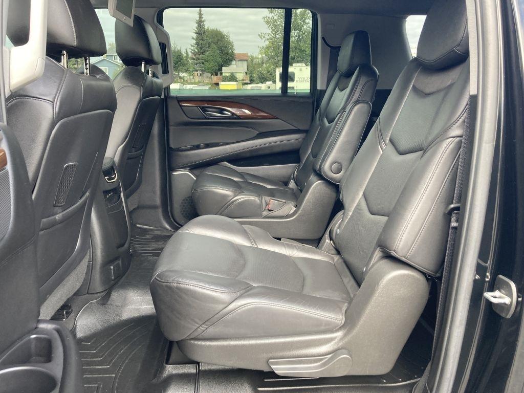 Cadillac Escalade ESV Luxury 4WD 2019